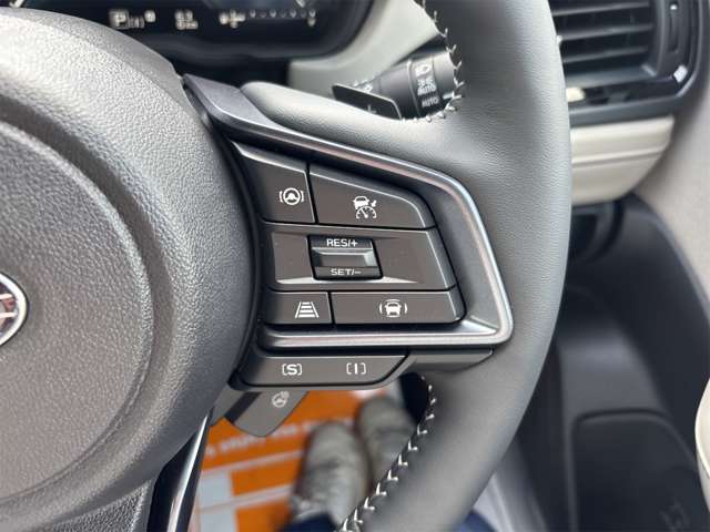スバル フォレスター　ハイブリッド ２．５ プレミアム Ｓ：ＨＥＶ ＥＸ ４ＷＤ R8年 (近畿) 99