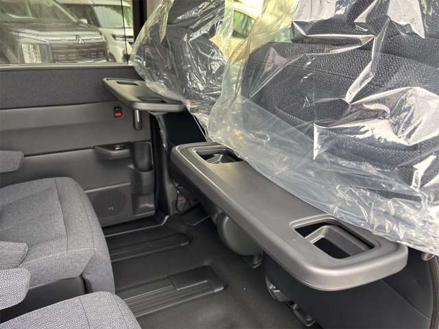 ホンダ ステップワゴン　ハイブリッド ２．０ Ｅ：ＨＥＶ エアー ＥＸ R8年 (近畿) 99
