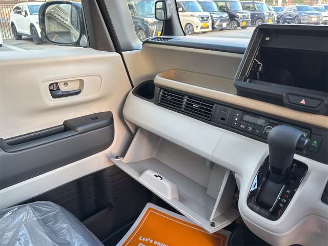 ホンダ Ｎ　ＢＯＸ ６６０ ファッションスタイル モノトーン R8年 (近畿) 99