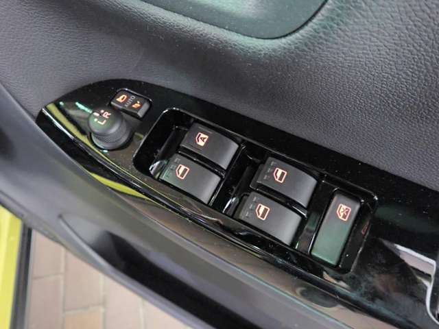 トヨタ ピクシス　ジョイ　Ｃ Ｃ ６６０ Ｇ ＳＡＩＩＩ プライムコレクション H30年 (近畿) 99