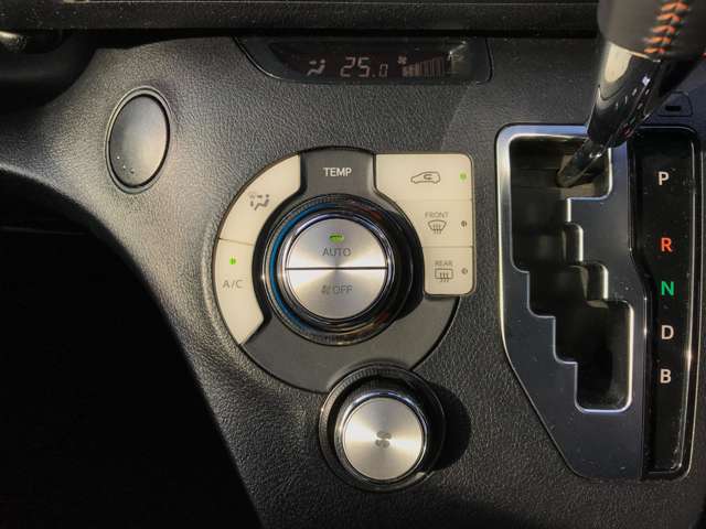 トヨタ シエンタ　ハイブリッド ハイブリッド １．５ Ｇ H30年 (九州・沖縄) 99