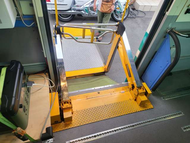 三菱フソウ エアロミディ キャンピングバス H16年 (関東) 99