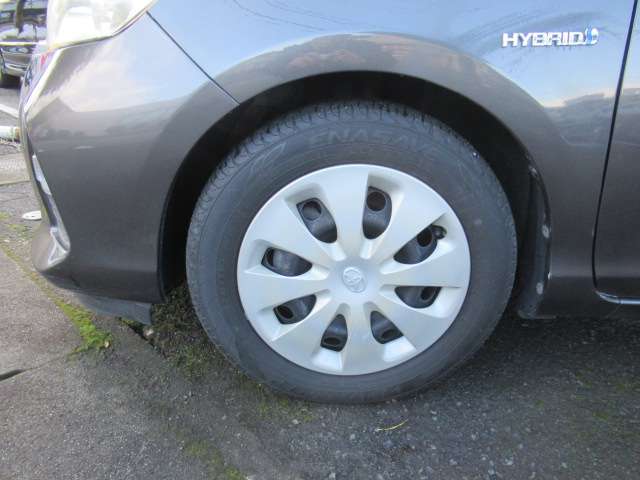 トヨタ アクア １．５ Ｓ H25年 (近畿) 99