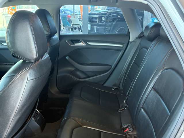 アウディ Ａ３　スポーツバック １．４　ＴＦＳＩ H29年 (九州・沖縄) 99