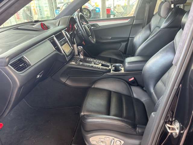 ポルシェ マカン ターボ ＰＤＫ ４ＷＤ H27年 (九州・沖縄) 99