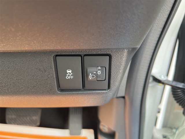 ホンダ Ｎ　ＢＯＸ カスタム ６６０ R7年 (近畿) 99