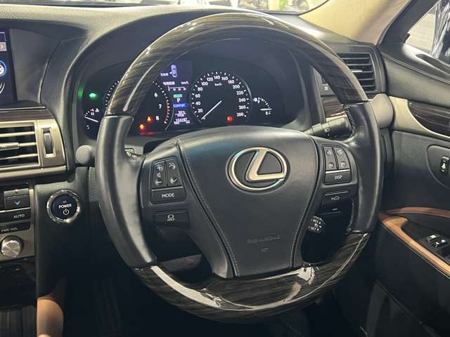 レクサス ＬＳハイブリッド ６００Ｈ バージョンＬ ４ＷＤ H26年 (関東) 99
