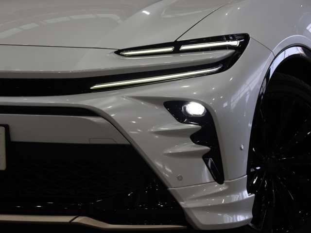 トヨタ クラウン　スポーツ　ハイブリッド ２．５ Ｚ Ｅ－ＦＯＵＲ ４ＷＤ R6年 (関東) 99