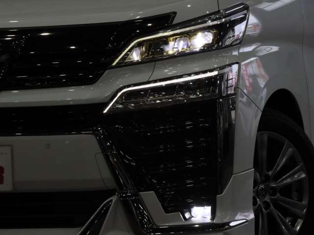トヨタ ヴェルファイア ２．５ Ｚ ゴールデンアイズ R3年 (関東) 99