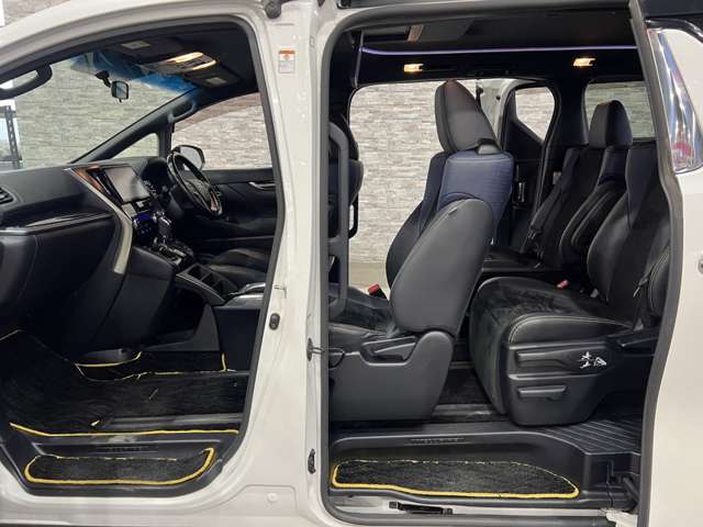 トヨタ ヴェルファイア ２．５ Ｚ Ａエディション ゴールデンアイズ H29年 (関東) 99