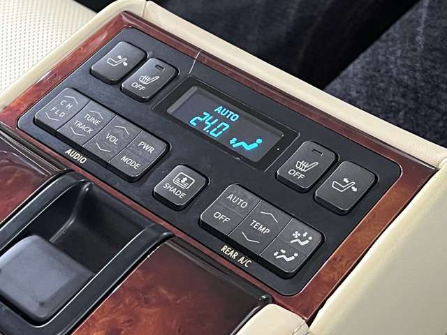 トヨタ クラウンマジェスタ　ハイブリッド ３．５ Ｆバージョン H29年 (関東) 99