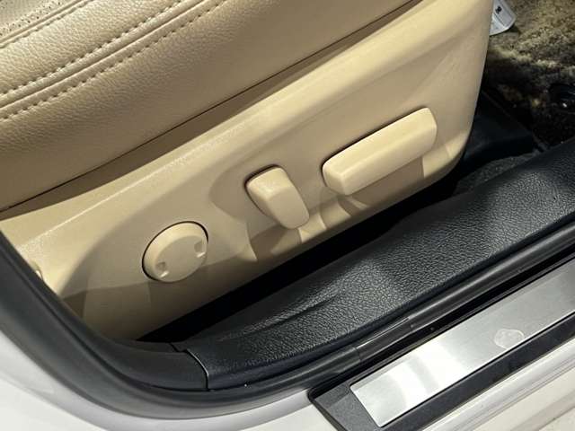 トヨタ クラウン ２．５ ロイヤルサルーンＧ H27年 (関東) 99
