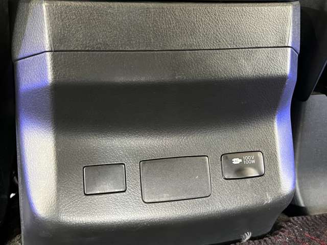 トヨタ ヴェルファイア ２．４Ｚ　ゴールデンアイズ H26年 (関東) 99