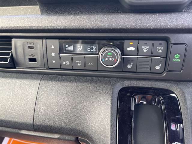ホンダ Ｎ　ＢＯＸ カスタム ６６０ ターボ R8年 (九州・沖縄) 99