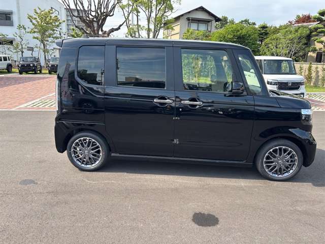 ホンダ Ｎ　ＢＯＸ カスタム ６６０ ターボ R8年 (九州・沖縄) 99