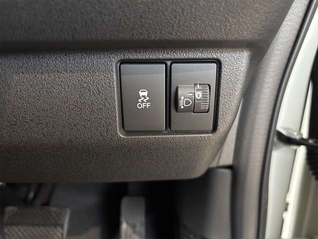 ホンダ Ｎ　ＢＯＸ カスタム ６６０ R8年 (九州・沖縄) 99