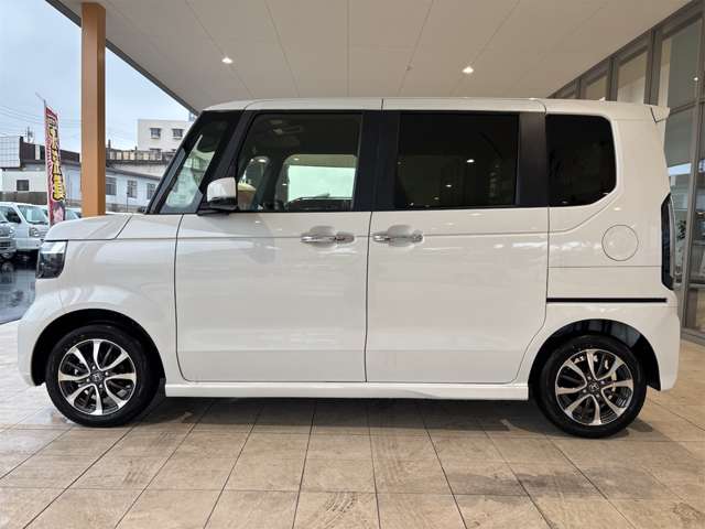 ホンダ Ｎ　ＢＯＸ カスタム ６６０ R8年 (九州・沖縄) 99