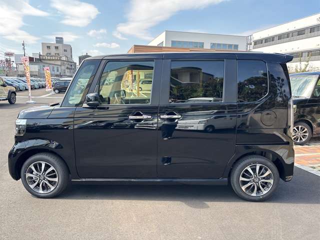 ホンダ Ｎ　ＢＯＸ カスタム ６６０ R8年 (九州・沖縄) 99