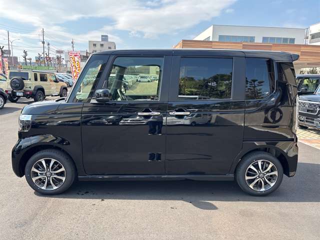 ホンダ Ｎ　ＢＯＸ カスタム ６６０ R8年 (九州・沖縄) 99