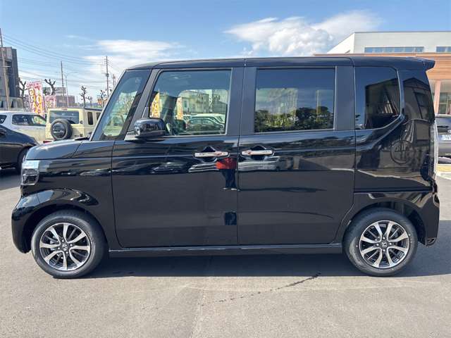 ホンダ Ｎ　ＢＯＸ カスタム ６６０ R8年 (九州・沖縄) 99