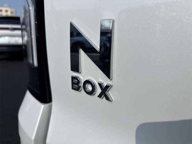 ホンダ Ｎ　ＢＯＸ カスタム ６６０ ターボ R8年 (九州・沖縄) 99