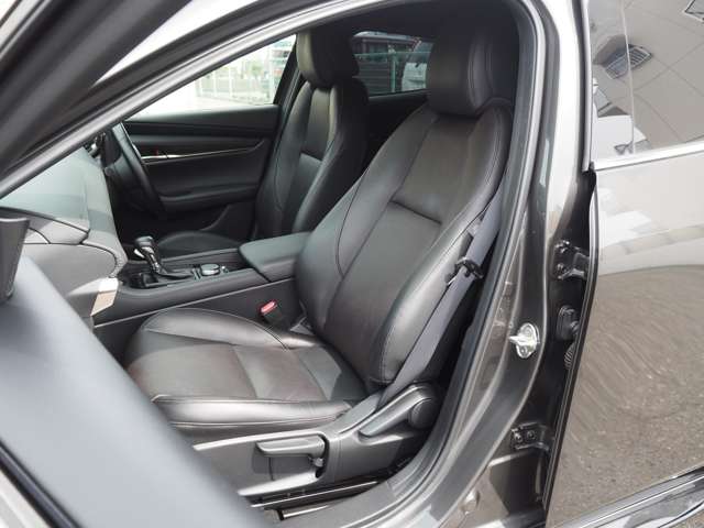 マツダ ＭＡＺＤＡ３　ファストバック １．８ ＸＤ Ｌパッケージ ディーゼルターボ ４ＷＤ R3年 (甲信越・北陸) 99