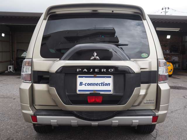 三菱 パジェロ ３．２ ロング スーパーエクシード ディーゼルターボ ４ＷＤ H26年 (甲信越・北陸) 99