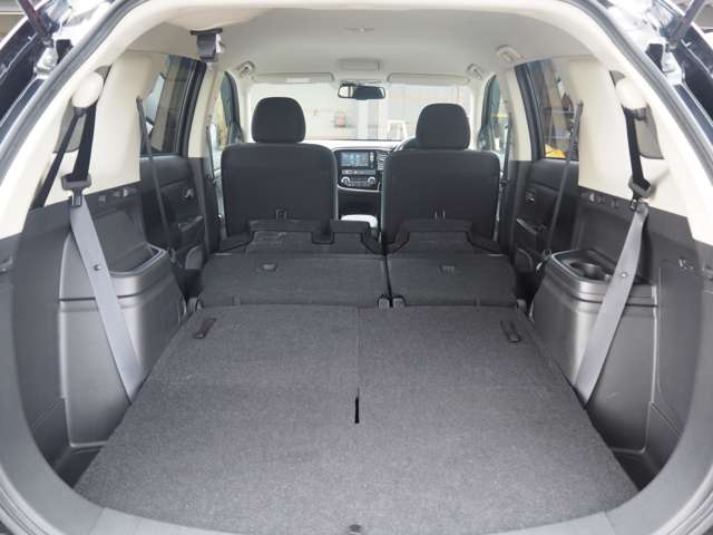 三菱 アウトランダー ２．４ ２４Ｇ セーフティパッケージ ４ＷＤ H28年 (甲信越・北陸) 99