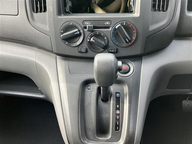 日産 ＮＶ２００バネットバン １．６ プレミアムＧＸ R1年 (中国) 99