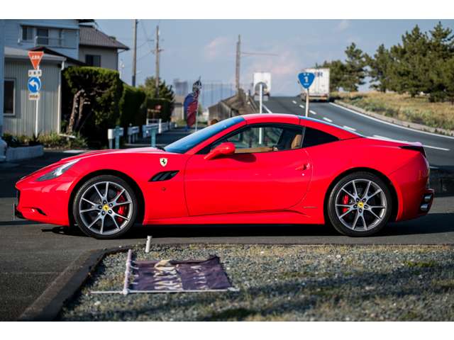 フェラーリ カリフォルニア Ｆ１ ＤＣＴ H21年 (東海) 99