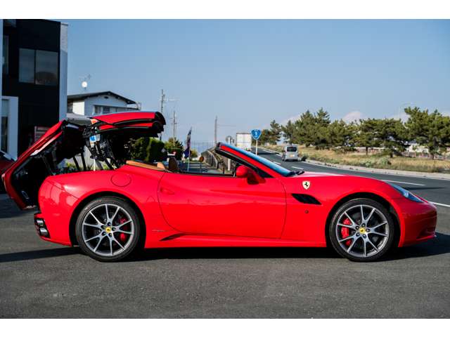 フェラーリ カリフォルニア Ｆ１ ＤＣＴ H21年 (東海) 99