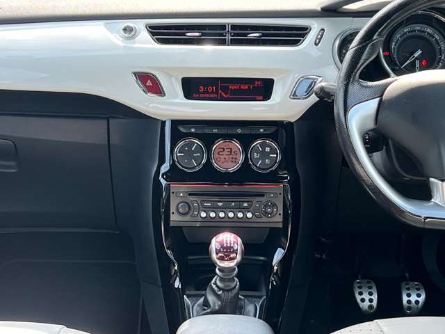 シトロエン ＤＳ３ スポーツシック H24年 (東海) 99