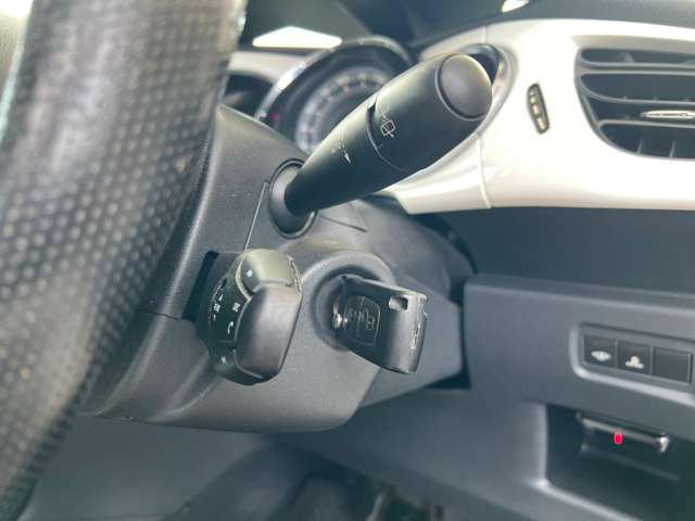 シトロエン ＤＳ３ スポーツシック H24年 (東海) 99
