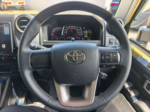 トヨタ ランドクルーザー７０ ２．８ ＡＸ ディーゼルターボ ４ＷＤ R7年 (近畿) 99
