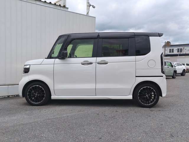 ホンダ Ｎ　ＢＯＸ カスタム ６６０ ターボ コーディネートスタイル ２トーン R6年 (近畿) 99