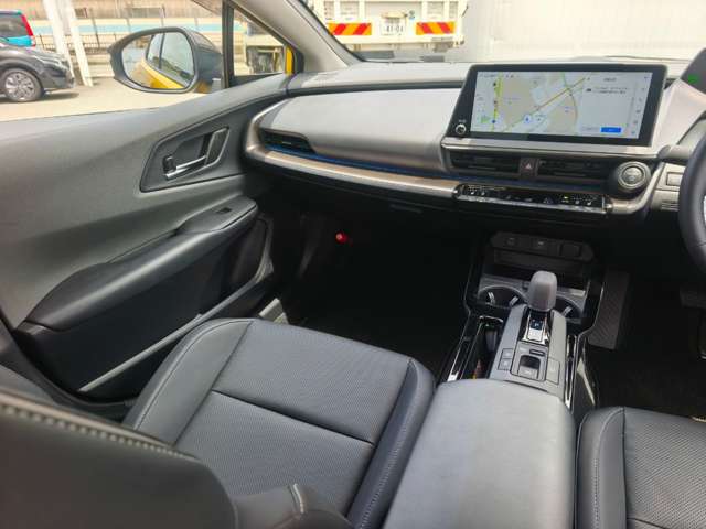 トヨタ プリウス ２．０ Ｚ R5年 (近畿) 99