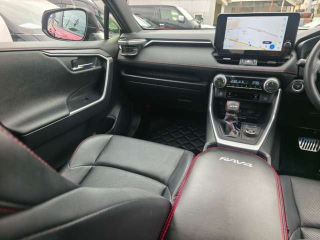 トヨタ ＲＡＶ４　ＰＨＶ ２．５ プラグインハイブリッド Ｚ Ｅ－ＦＯＵＲ ４ＷＤ R5年 (近畿) 99