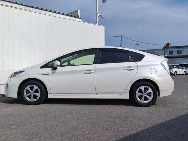 トヨタ プリウス １．８ Ｓ H26年 (近畿) 99