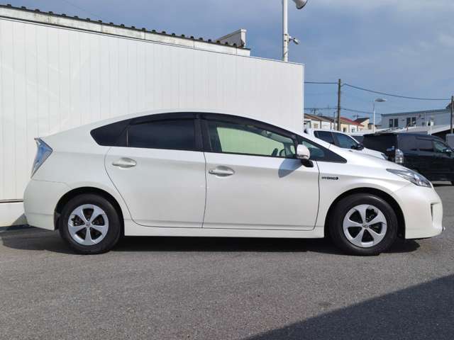 トヨタ プリウス １．８ Ｓ H26年 (近畿) 99