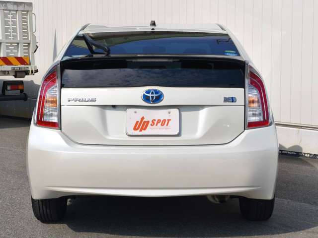 トヨタ プリウス １．８ Ｓ H26年 (近畿) 99