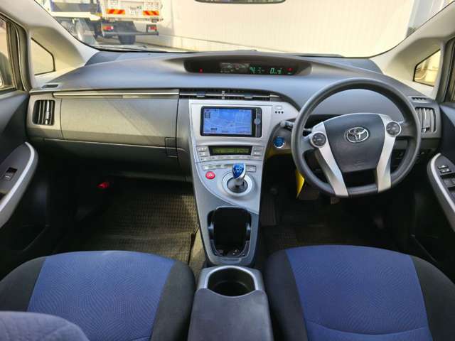 トヨタ プリウス １．８ Ｓ H26年 (近畿) 99