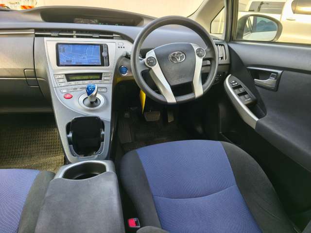 トヨタ プリウス １．８ Ｓ H26年 (近畿) 99
