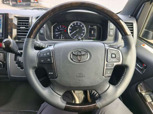 トヨタ ハイエースバン ２．８ スーパーＧＬ ダークプライムＩＩ ロングボディ ディーゼルターボ ４ＷＤ R6年 (近畿) 99