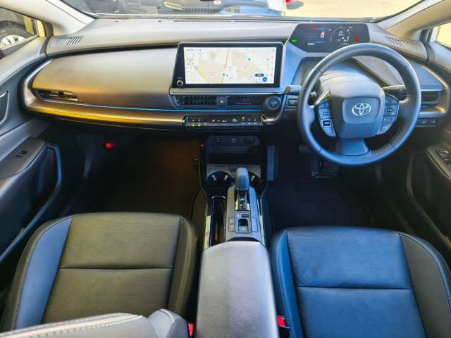 トヨタ プリウス ２．０ Ｚ R5年 (近畿) 99