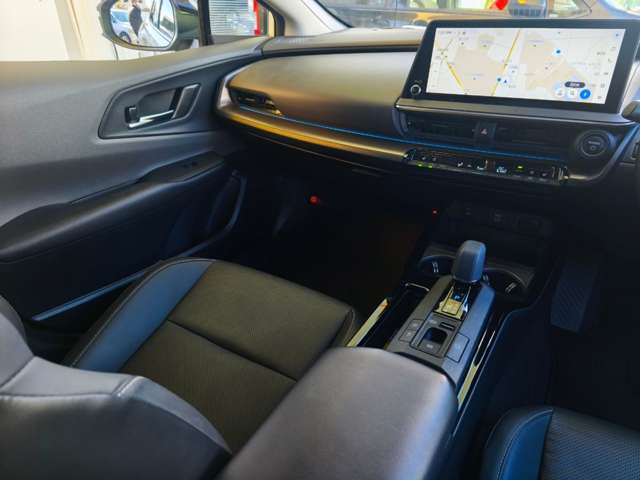 トヨタ プリウス ２．０ Ｚ R5年 (近畿) 99