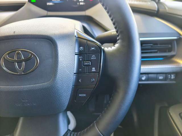 トヨタ プリウス ２．０ Ｚ R5年 (近畿) 99