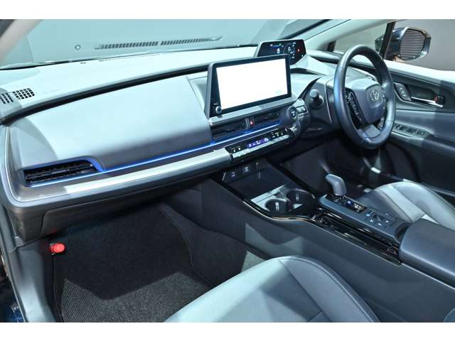 トヨタ プリウス ２．０ Ｚ R5年 (関東) 99