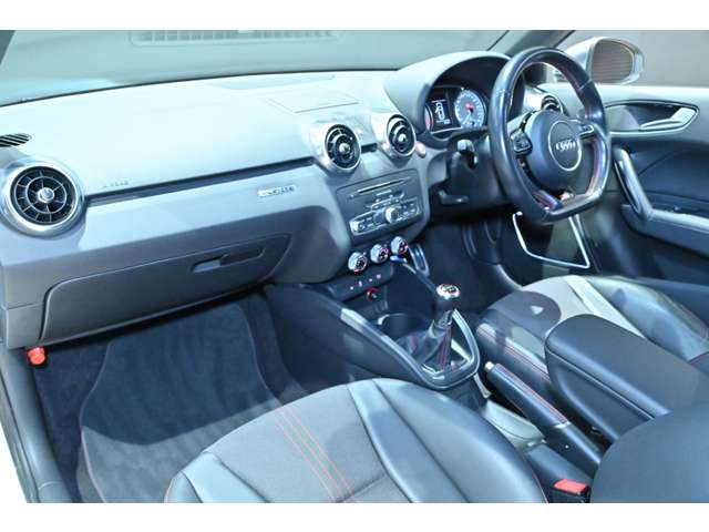 アウディ Ｓ１ ２．０ ４ＷＤ H29年 (関東) 99