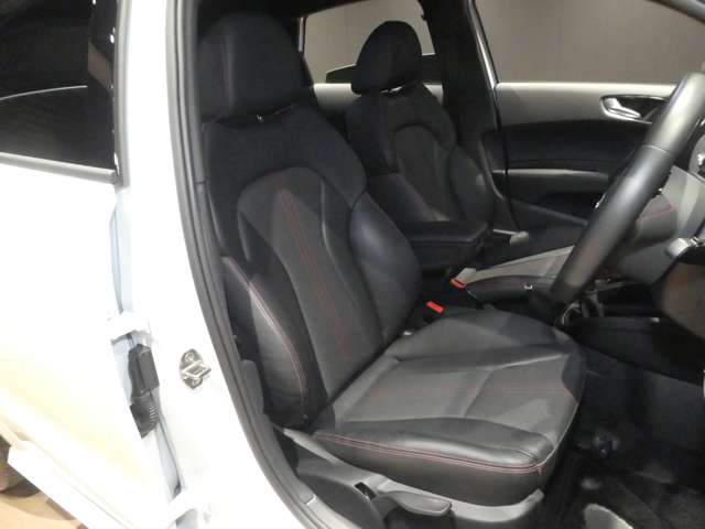 アウディ Ｓ１　スポーツバック ２．０ ４ＷＤ H29年 (関東) 99