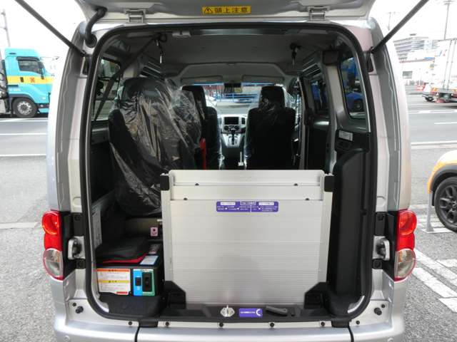日産 ＮＶ２００バネットバン １．６ チェアキャブ 車イス２名仕様 R8年 (関東) 99